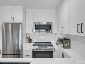 3401 Wallingford Avenue N 405, Seattle WA 98103