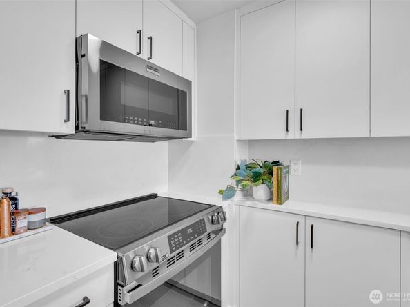 3401 Wallingford Avenue N 405, Seattle WA 98103