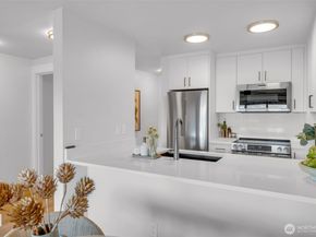 3401 Wallingford Avenue N 405, Seattle WA 98103