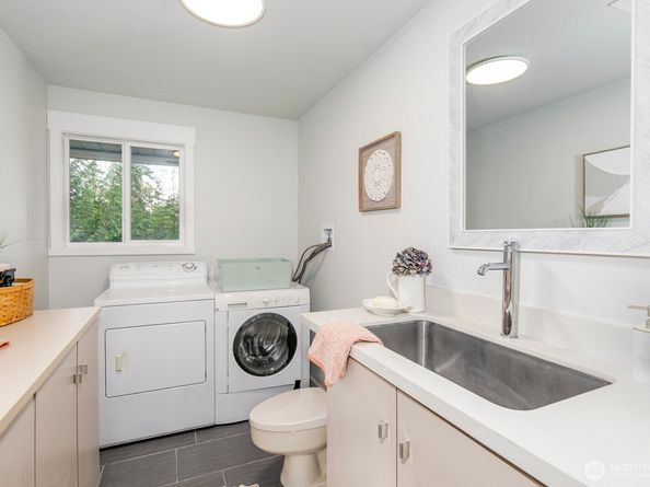 6306 141st Street SW, Edmonds WA 98026