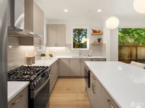 10174 NE 113th Place, Kirkland WA 98033