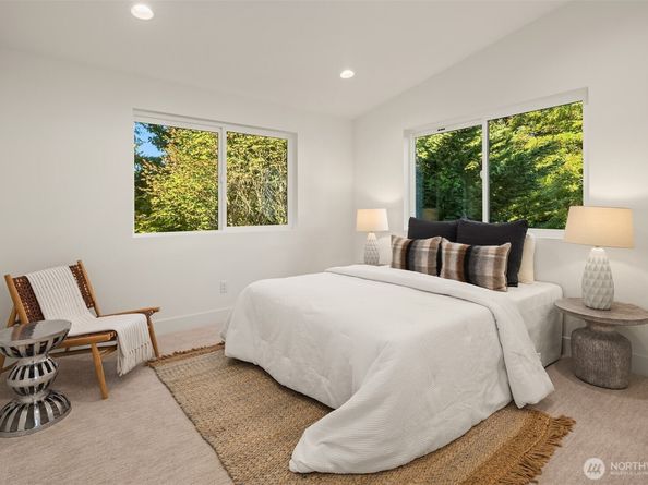 10174 NE 113th Place, Kirkland WA 98033