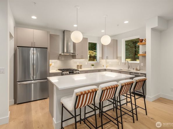 10174 NE 113th Place, Kirkland WA 98033