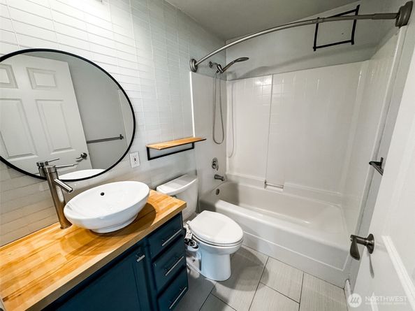 3318 30th Avenue SW A501, Seattle WA 98126