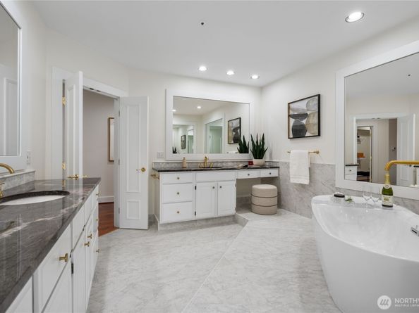 10939 84th Place NE, Kirkland WA 98034