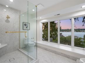 10939 84th Place NE, Kirkland WA 98034