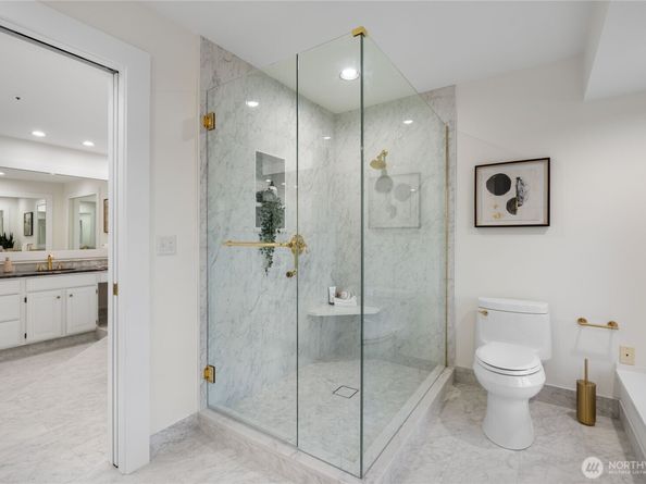 10939 84th Place NE, Kirkland WA 98034