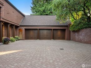 10939 84th Place NE, Kirkland WA 98034