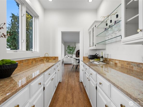 10939 84th Place NE, Kirkland WA 98034
