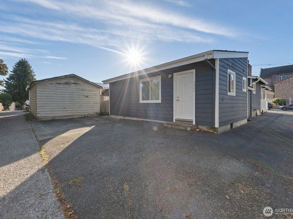 120 N 80th Street, Seattle WA 98103