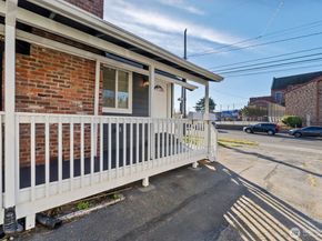 120 N 80th Street, Seattle WA 98103