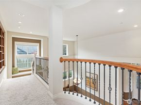 880 Lingering Pine Lane NW, Issaquah WA 98027