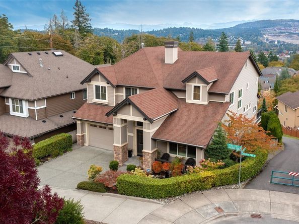 880 Lingering Pine Lane NW, Issaquah WA 98027