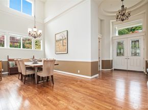 880 Lingering Pine Lane NW, Issaquah WA 98027