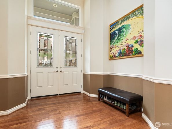 880 Lingering Pine Lane NW, Issaquah WA 98027