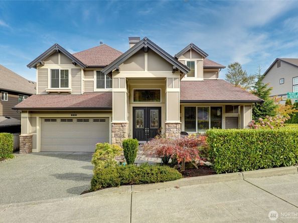 880 Lingering Pine Lane NW, Issaquah WA 98027