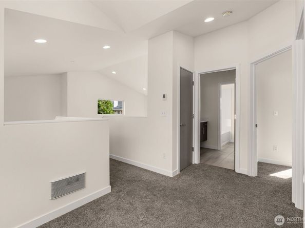 6013 S 127th Lane, Seattle WA 98178