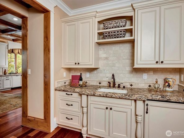13132 206th Avenue NE, Woodinville WA 98077