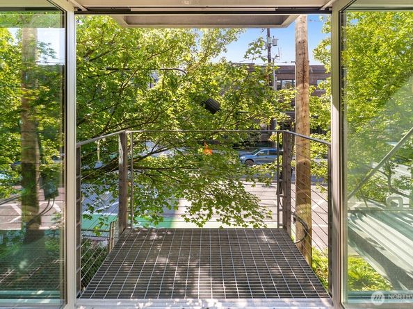 1310 E Union Street 202, Seattle WA 98122