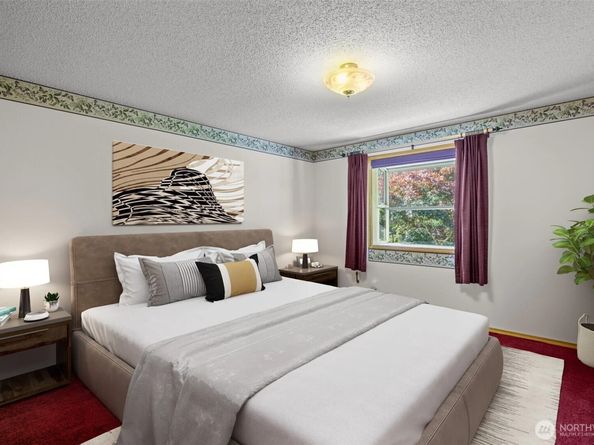 2048 216th Avenue SE, Sammamish WA 98075