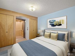 2048 216th Avenue SE, Sammamish WA 98075