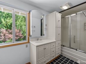 2048 216th Avenue SE, Sammamish WA 98075