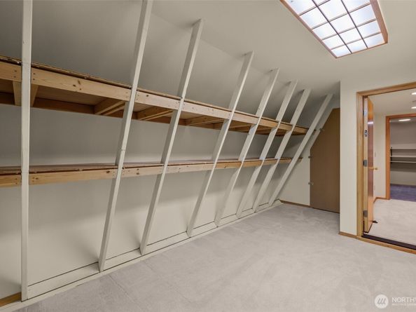 2048 216th Avenue SE, Sammamish WA 98075