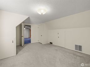 2048 216th Avenue SE, Sammamish WA 98075