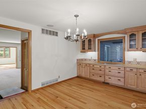 2048 216th Avenue SE, Sammamish WA 98075