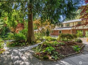 2048 216th Avenue SE, Sammamish WA 98075
