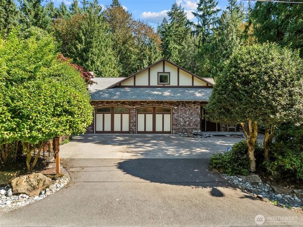 2048 216th Avenue SE, Sammamish WA 98075
