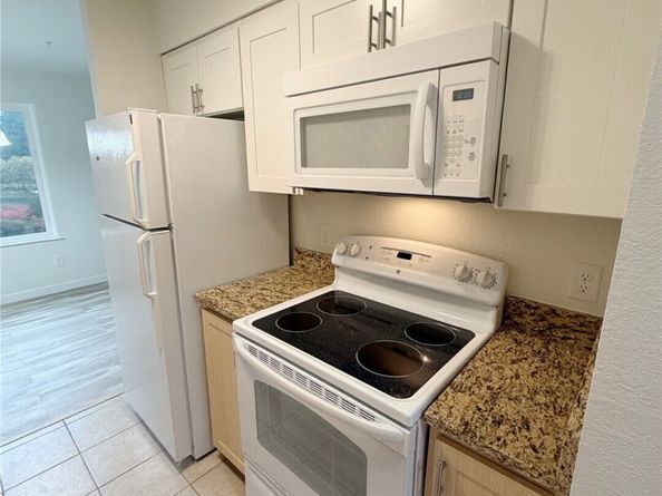 615 75th Street SE C52, Everett WA 98203