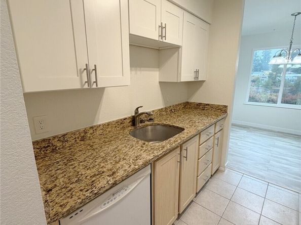 615 75th Street SE C52, Everett WA 98203