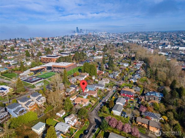 3321 25th Avenue S, Seattle WA 98144