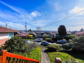 3321 25th Avenue S, Seattle WA 98144