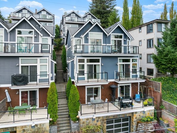 215 A 26th Avenue E, Seattle WA 98112