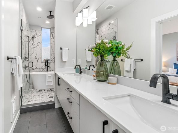 1772 Alki Avenue SW B, Seattle WA 98116