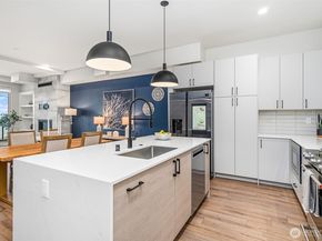 1772 Alki Avenue SW B, Seattle WA 98116