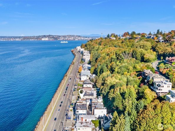 1772 Alki Avenue SW B, Seattle WA 98116