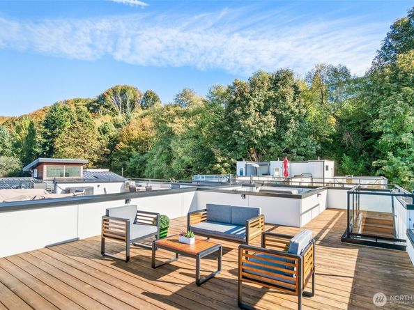 1772 Alki Avenue SW B, Seattle WA 98116