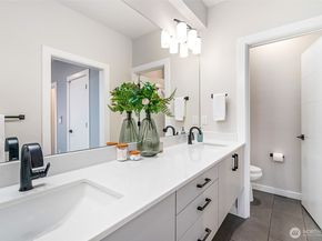 1772 Alki Avenue SW B, Seattle WA 98116