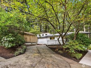 5981 Lynwood Center Road NE, Bainbridge Island WA 98110