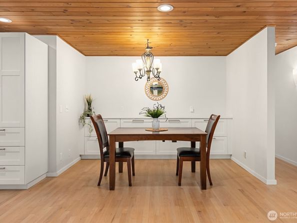 5981 Lynwood Center Road NE, Bainbridge Island WA 98110