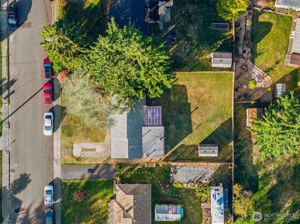 23901 59th Place W, Mountlake Terrace WA 98043