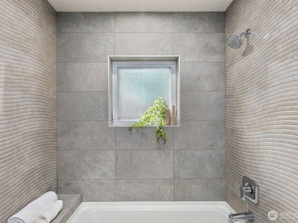 2802 S Alaska Place, Seattle WA 98108