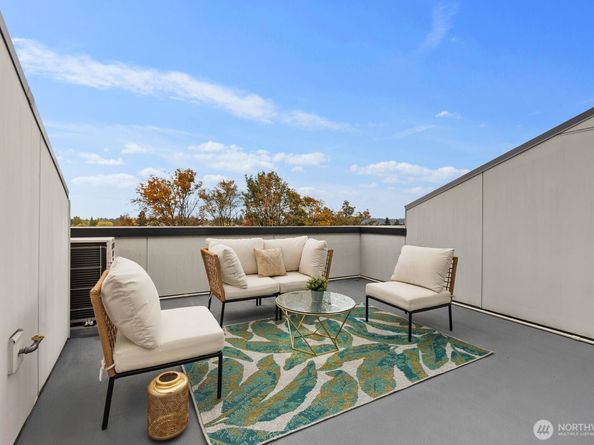 2802 S Alaska Place, Seattle WA 98108