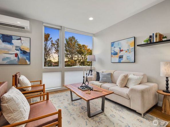 2802 S Alaska Place, Seattle WA 98108
