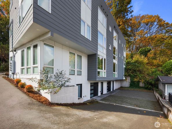 2802 S Alaska Place, Seattle WA 98108