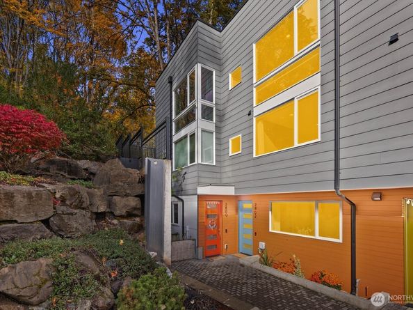 2802 S Alaska Place, Seattle WA 98108