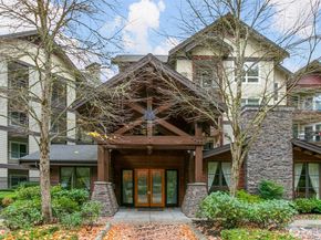 18707 SE Newport Way 102, Issaquah WA 98027